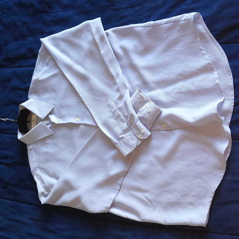 Quality men's textured dress shirt Large